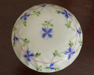 Herend Blue Garland Pill Box. Photo 1 of 2. 