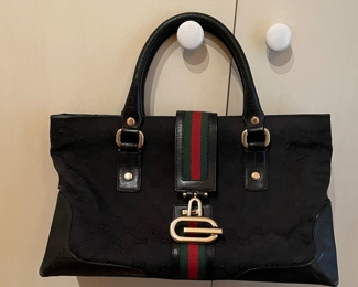 Vintage Gucci Handbag. Photo 1 of 2.