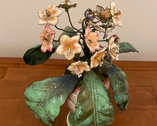 Italian Porcelain Flower Figurine. Photo 1 of 2. 