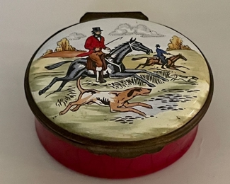 Horse & Hound Pill Box. Photo 1 of 2. 