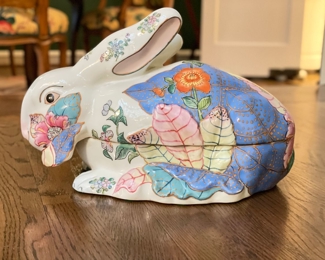 Mottahedeh Tobacco Leaf Large Bunny. Photo 1 of 4. 