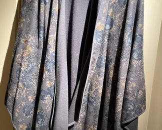 Loro Piano Floral Cashmere One-Size-Fits All Cape. 