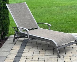ALUMINUM SLING LOUNGER