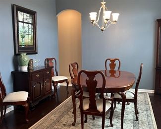 THOMASVILLE DINING ROOM SET W/ CORNER CABINET & BUFFET