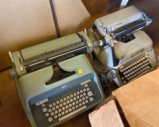 2 TYPEWRITERS