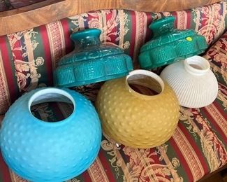  GLASS LAMP SHADES/GLOBES