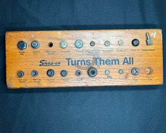 Snap-On "Turns them all" Screw & Bolt Display Box