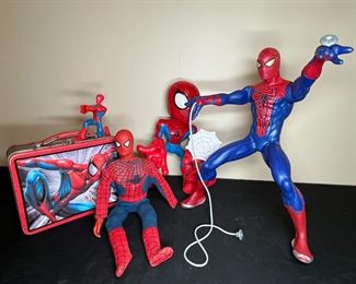 VTG 3 Spider-man Action Figures & Lunch Box