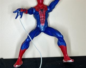 VTG 3 Spider-man Action Figures & Lunch Box