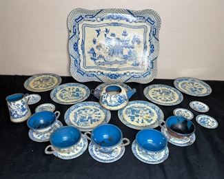 VTG Blue Willow Child's Tin Lithograph Tea Set
