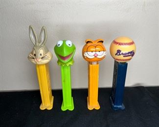 VTG Cartoon Kermit, Bugs Bunny Pez Dispensers