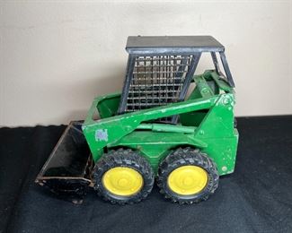 Two 1:16 scale ERTL John Deere Die Cast Tractors