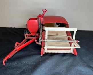 6 VTG Tru Scale 1:16 Die Cast Farm Toys