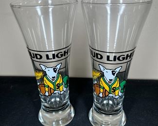 Bud Light Lamp & 5 Budweiser Glasses.