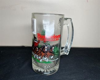 Bud Light Lamp & 5 Budweiser Glasses