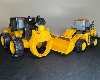 2 Catapillar Excavation Toys