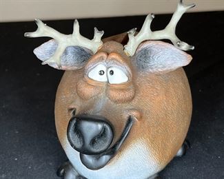 4 VIntage Ceramic & Resin Banks