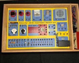 VTG Gilbert Motorized Engineer Erector Set