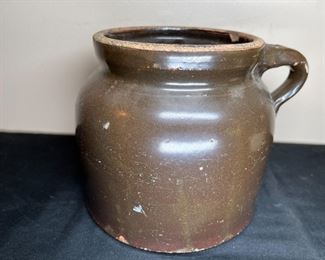 Primitive & Antique Stoneware Crocks