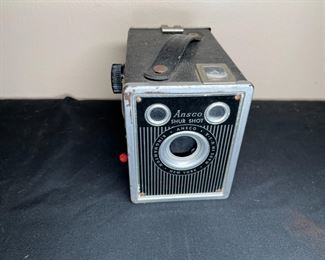 3 VTG/Antique Cameras