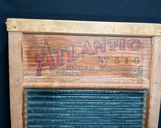 Vintage Atlantic No 510 Glass Washboard