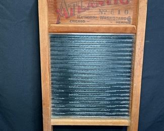 Vintage Atlantic No 510 Glass Washboard