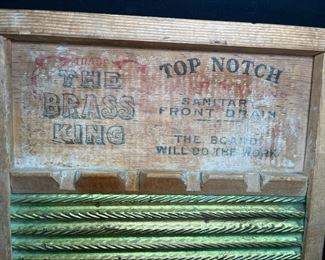 Vintage The Brass King No 81 Washboard