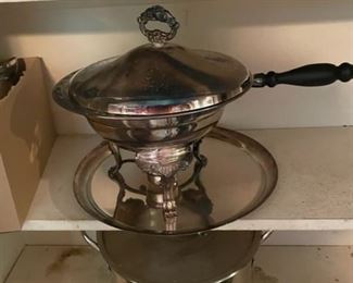 Silverplate serving items.