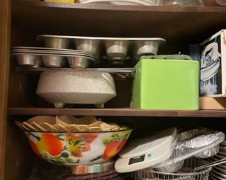 More vintage cookware.