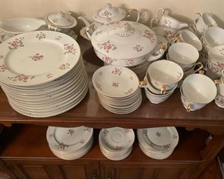 Set of china - Fine Seyei China, Nagoya, Japan.