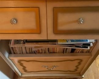 Small chest for record albums.