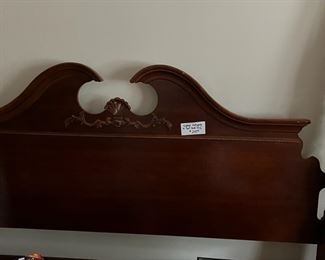 King size American Drew 4 post Rice bed