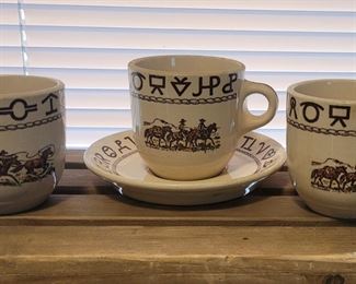 Desirable Western coffee mugs with one saucer 