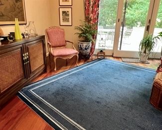 AREA RUGS