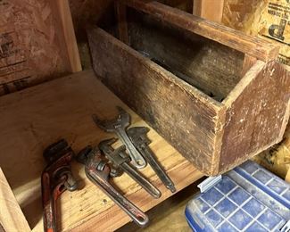 pipe wrenches 