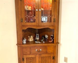 Oak corner cupboard 