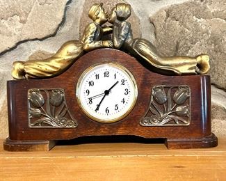 mantel clock 