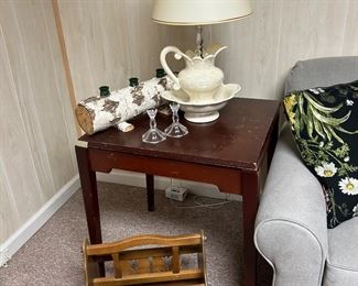 end table, magazine rack 