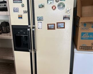 Kennmore refrigerator 