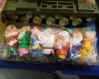 Snow White Seven Dwarfs figures