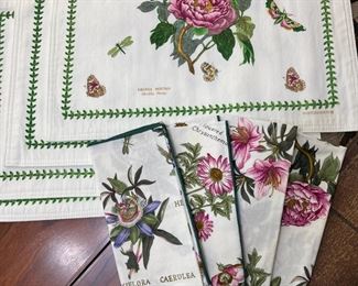 Portmeirion Exotic Botanic Garden - Set of 4 Cloth Placemats, Set of 4 Cloth Napkins