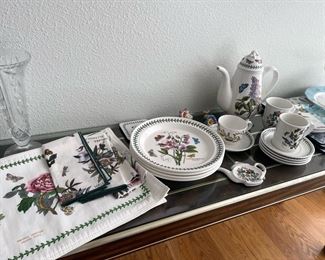 Portmeirion Exotic Botanic Garden Dinnerware Set - Set of 4 Plates, Teacup, 4 Saucers, 2 Mugs, Vinegar & Oil, Lidded Ginger Jar, Teapot, Pepper Grinder, Spoon Rest