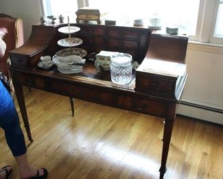Mahogany Carlton House desk