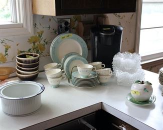 Assorted porcelain