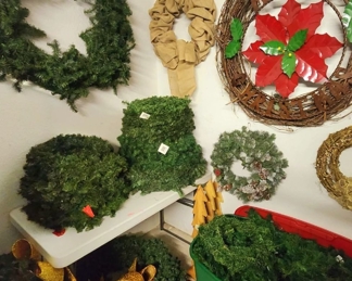 Outdoor Christmas Wreaths