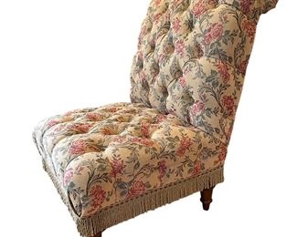 $190 - Domain Furniture Tufted Scrolled Back Slipper Chair LA178-6 Description: Slipper chairs, like this one, are such a versatile option for your home. You can pull it up to the dining room table for an elegant touch, keep it in front of your vanity, or add it to your living room ensemble as a spare seat. This chair is founded atop an armless frame crafted from solid and engineered wood, with turned legs.
Dimensions: 30 x 39 x 41"H
Condition: Very good condition
Local pick up Potomac, MD. Located on first floor. Contact us for shipper suggestions.