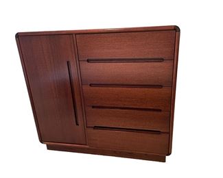 $1000 - Mid Century Modern Sun Cabinet Rosewood Chest Dresser SB183-32 Description: Gorgeous Mid-Century Danish Modern Rosewood Side By Side Dressing Cabinet/Armoire. This Chest is Beautifully Crafted in a Gorgeous Finished Rosewood and Features 5 Storage Drawers and a Single Door Armoire, with Beautiful Clean Lines and Curved Edges. This Piece Has That Classic Mid-Century Style and Elegance is sure to Heighten Any Decor.
Dimensions: 48 x 19 x 44 Mirror 22 x 40
See our complimentary listings for bed, dresser and night stands
Condition: Local pick up Chevy Chase, MD. Located on second floor. Contact us for shipper suggestions.