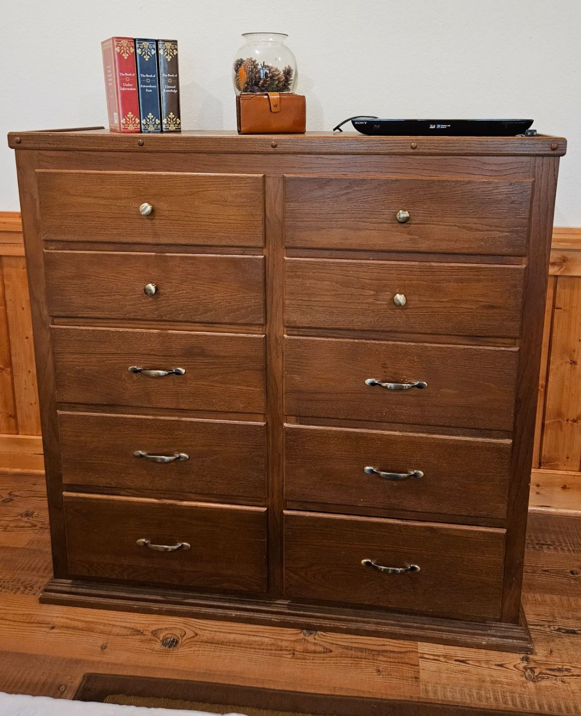 Chest of Drawers 
