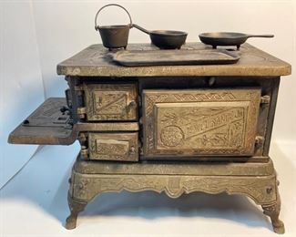 Antique Jewel Range Jr. Cast Iron Salesman Sample Cook Stove with Original Pans and Pot
