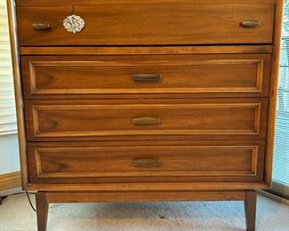 Lenoir Thomasville Dresser